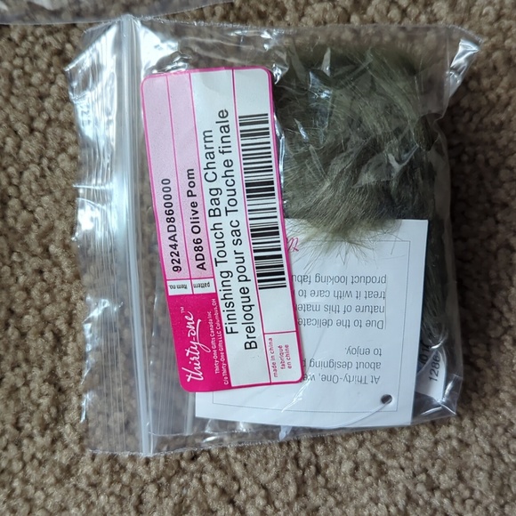 New thirty-one accessories. - Picture 3 of 6